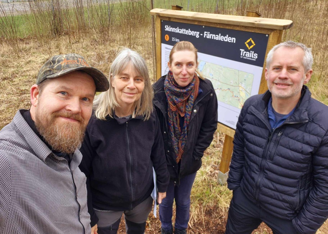 Besiktning_Skinnskatteberg_Farnaleden_Foto_Jonas_Landolsi_20250424 Slutbesiktningen av Skinnskatteberg-Färnaleden, inom projektet Trails of Västmanland Expansion.